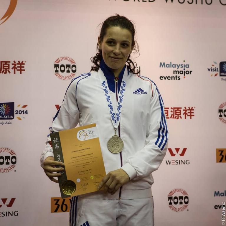 Delphine Stambouli, Vice championne du monde Sanda 2013 Delphine Stambouli, Vice championne du monde Sanda 2013