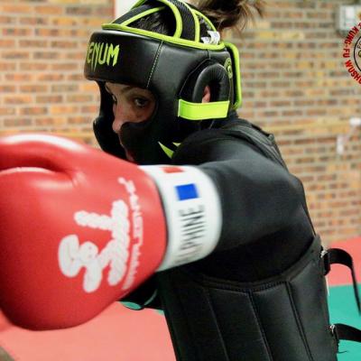 Delphine Stambouli s'entraîne avant de partir pour le Wushu Star 2017 à Moscou.